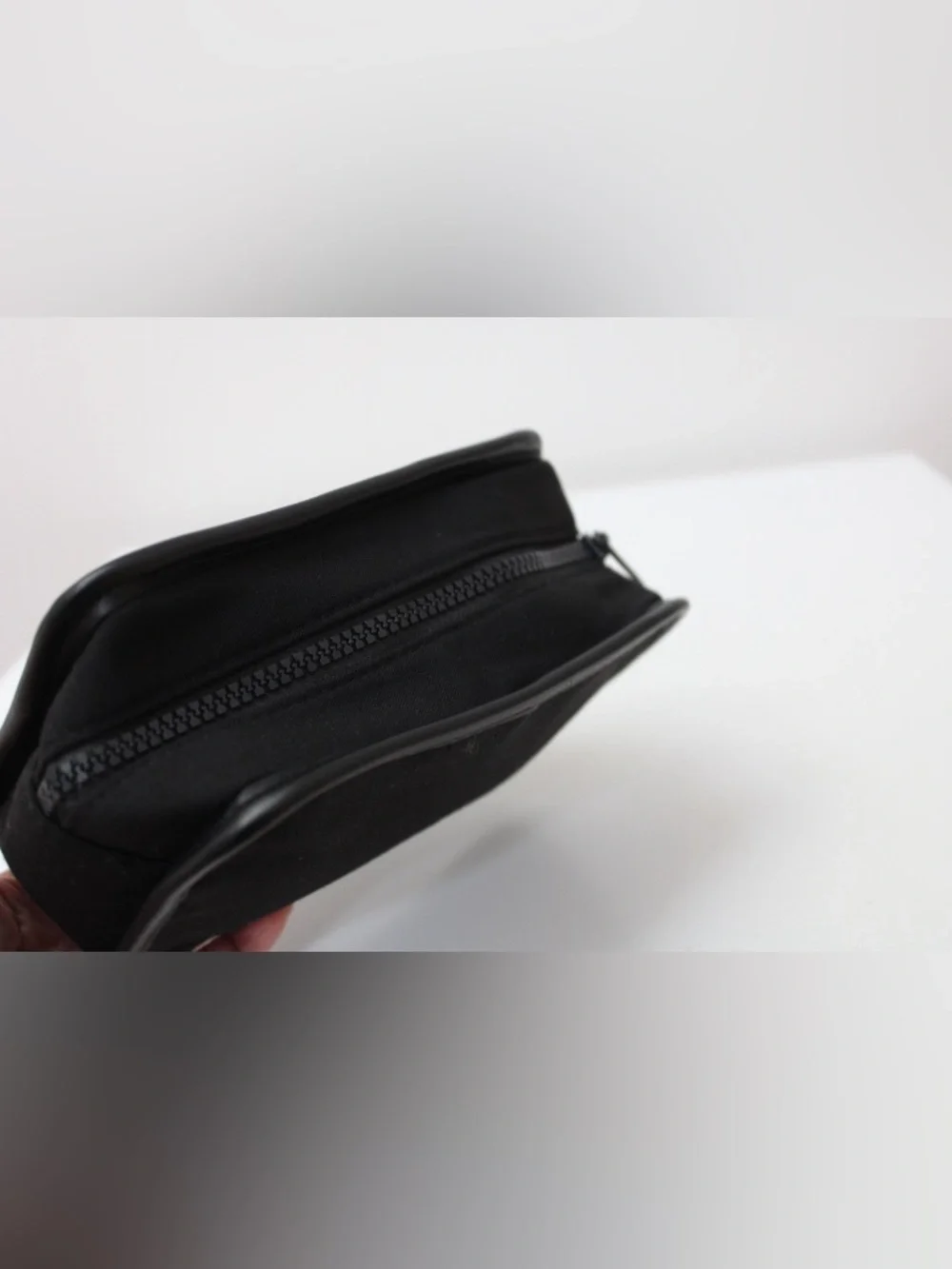 Yves Saint Laurent parfums Make Up Bag